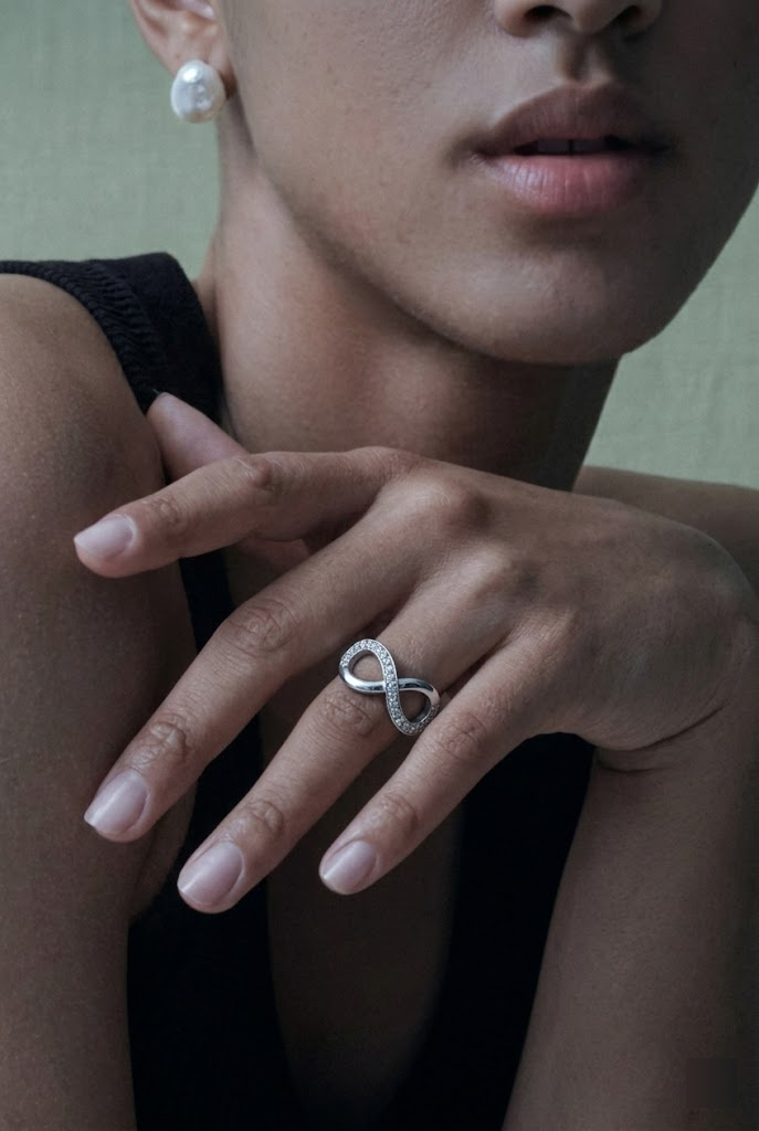 THE INFINITY ROUND — view 4