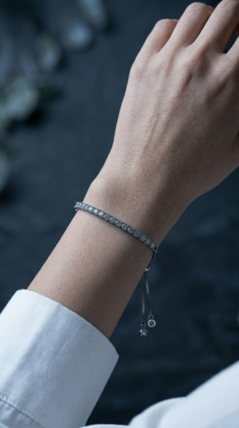 The Signature Rakhi Edit — view 8