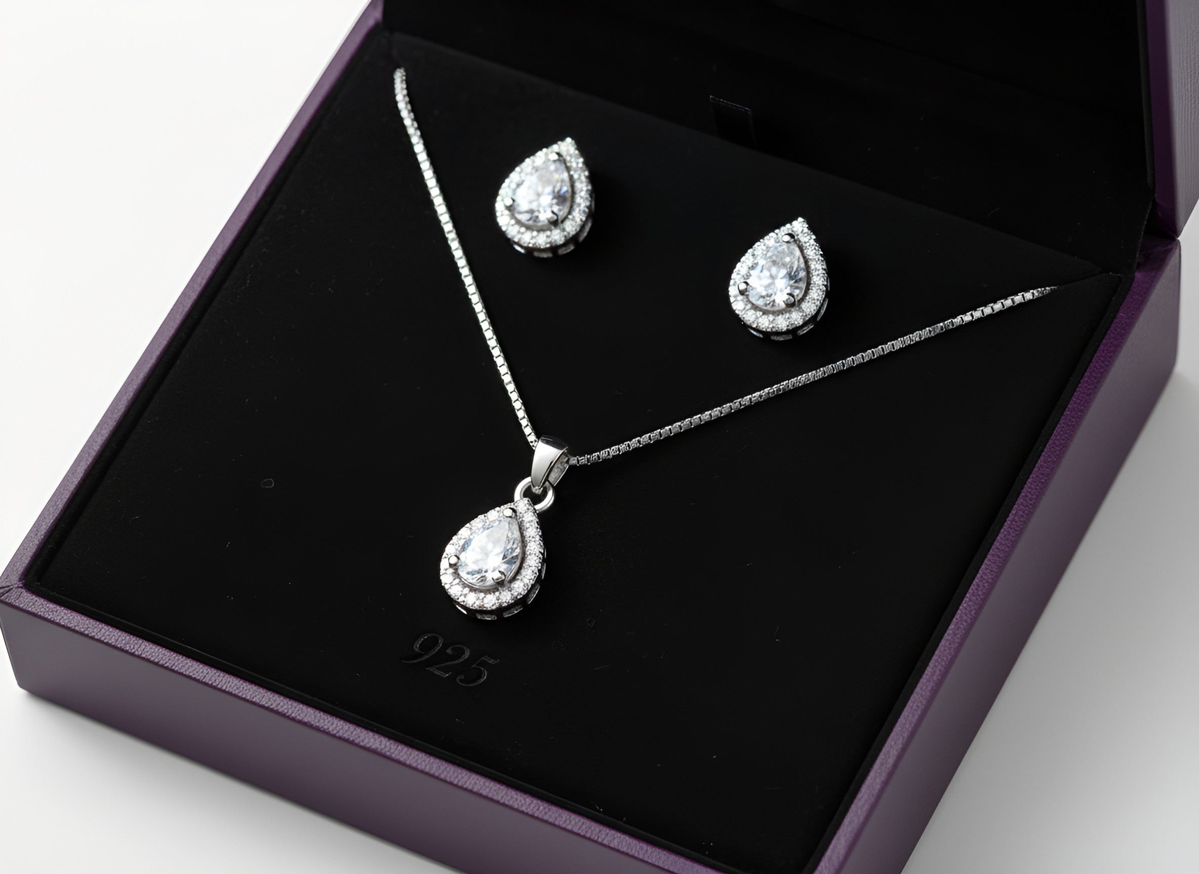 Radiant Pear Set 